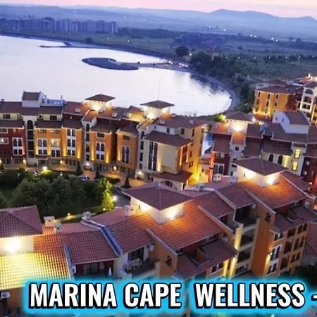 Marina Cape & Wellness-relax Nr 32-35 *