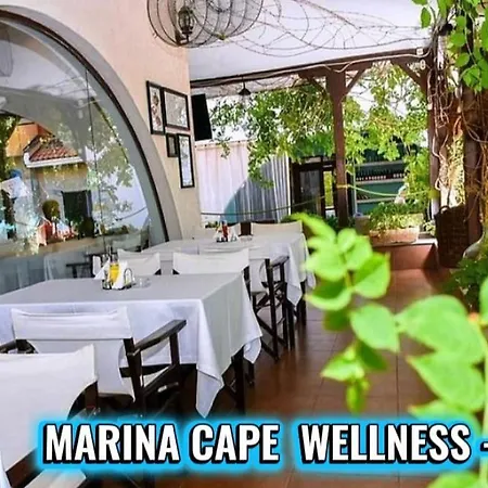 Marina Cape & Wellness-relax Nr 32-35 *